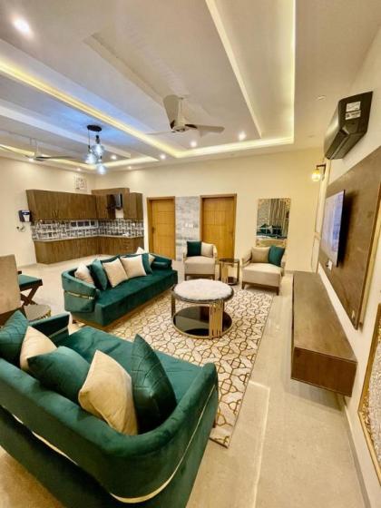 Luxury 2-Bed Apartment with majestic valley view Islamabad 
