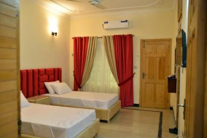 Redbury Inn Guesthouse - image 12