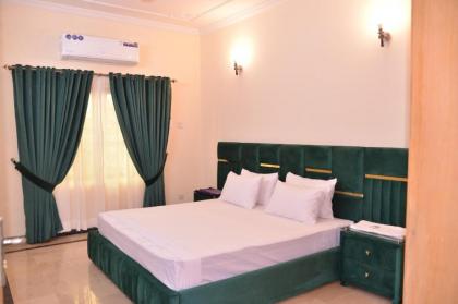 Redbury Inn Guesthouse - image 16