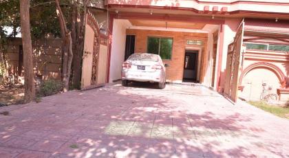 Redbury Inn Guesthouse - image 3