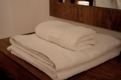 Hotel style twin-rooms in the most secure place! - image 9