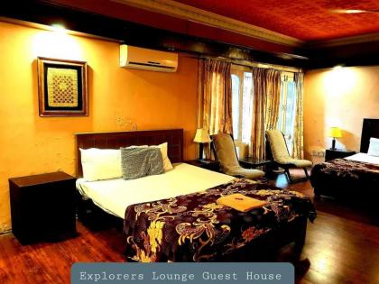 Explorer's Lounge Discover with Comfort - image 16