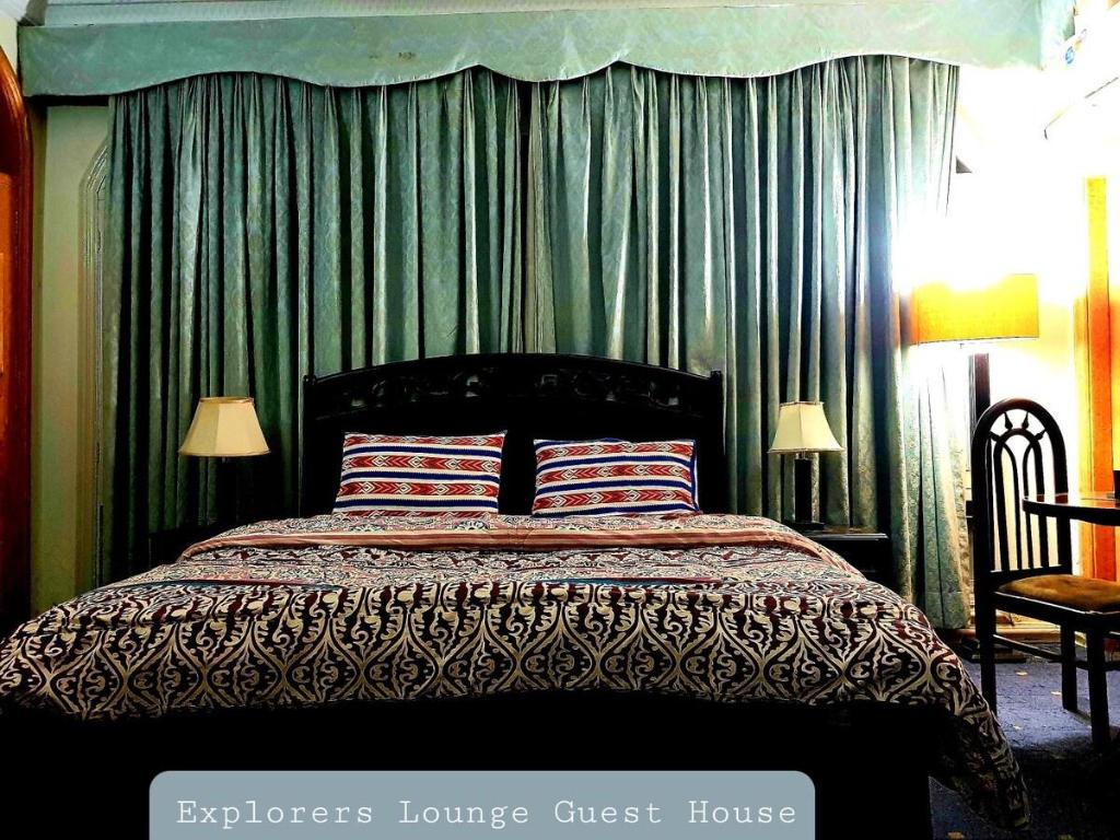 Explorer's Lounge Discover with Comfort - image 3