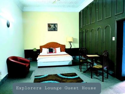 Explorer's Lounge Discover with Comfort - image 7