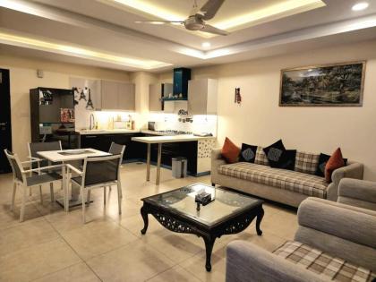 Bright & Beautiful 1 Bed Apt In Bahria Town - image 21