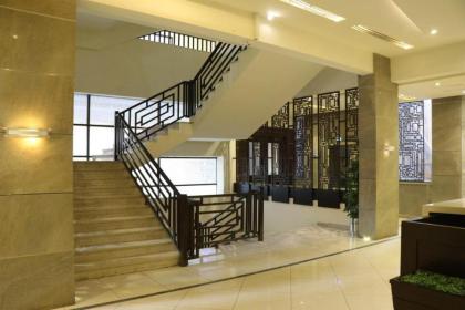 Bright & Beautiful 1 Bed Apt In Bahria Town - image 3