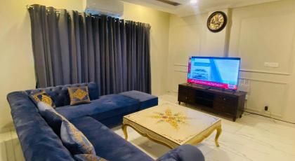 Holidazzle Serviced Apartments & Suites - image 21