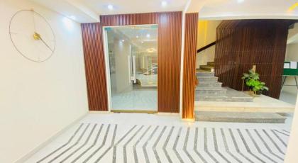 Holidazzle Serviced Apartments & Suites - image 26