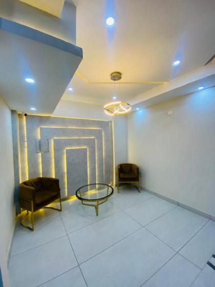 Holidazzle Serviced Apartments & Suites - image 28