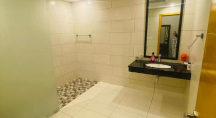 Holidazzle Serviced Apartments & Suites - image 29