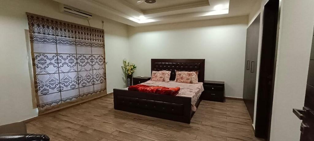 Grand luxury choice free wifi service - main image