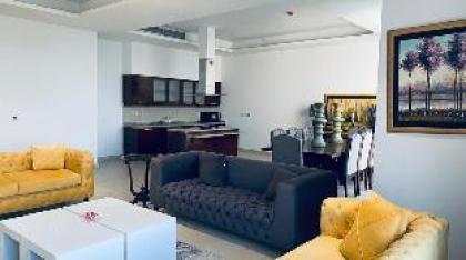 Stunning 3 Bedroom 16th Floor Margalla View flat. - image 5