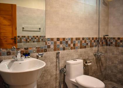 The Point by Roomy Thandiani - image 27