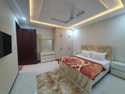 Transit Guest House 