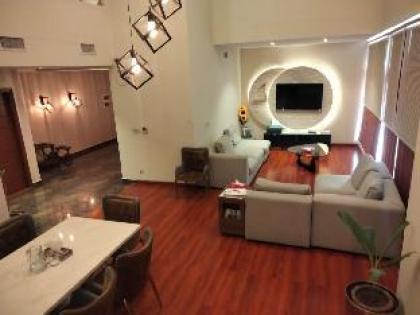 Luxurious Furnished Pent Houses in Islamabad - image 10