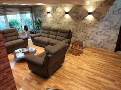 Luxurious Furnished Pent Houses in Islamabad - image 9