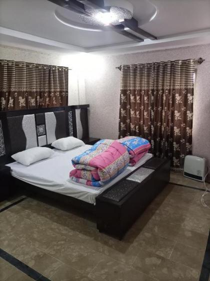 Comrade inn hotel 