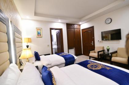 Royal Regency Hotel - image 16