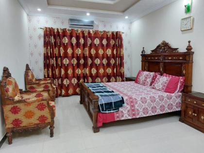 Beautiful 3-Bed House in Islamabad - image 22