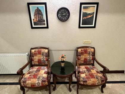 White House Cottages - image 13