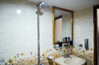 Two Bedroom's Flat in Westridge  - image 18