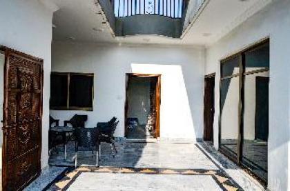 Two Bedroom's Flat in Westridge  - image 3