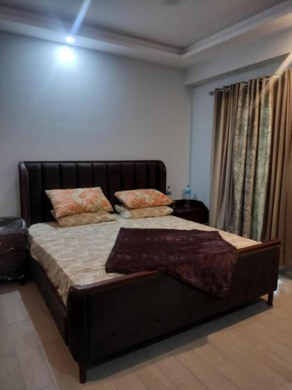 1 Bed Apartment Near isb Airport - image 4
