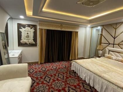 penthouse apartment 2 bed - image 17