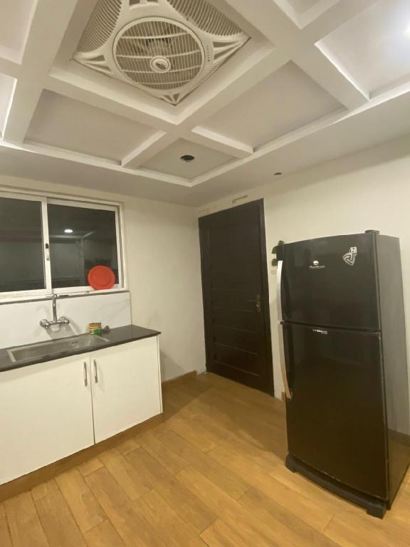 penthouse apartment 2 bed - image 7