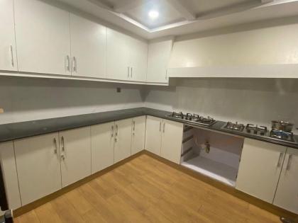 penthouse apartment 2 bed - image 8