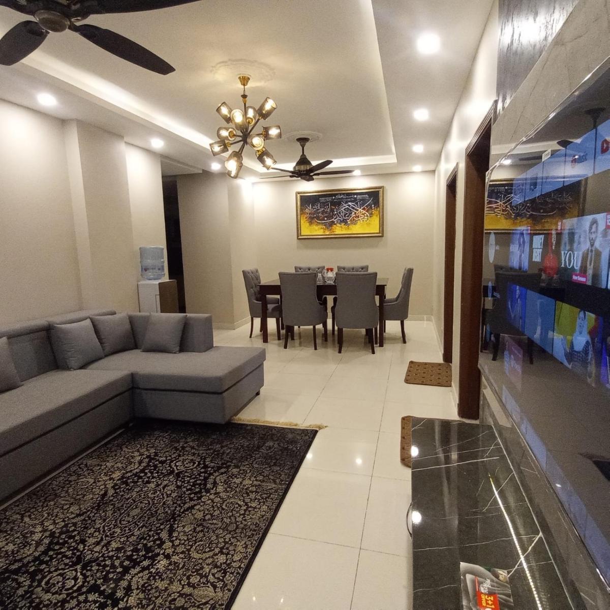Deluxe 3 bedroom apartment DHA 2 near Giga - main image