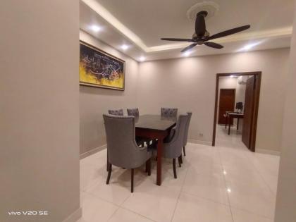 Deluxe 3 bedroom apartment DHA 2 near Giga - image 27