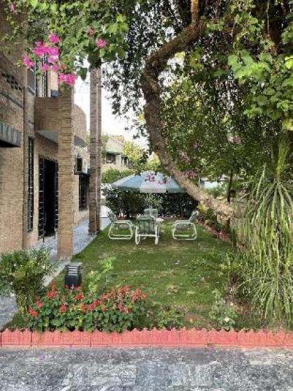 Riviera Courtyard - image 15