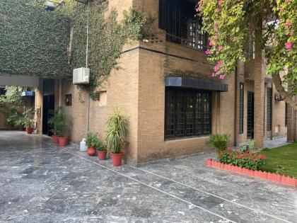 Riviera Courtyard - image 22