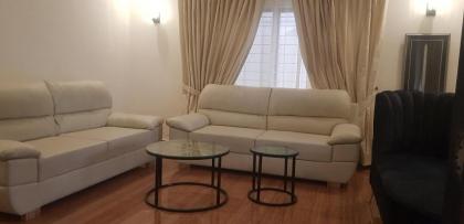 Haven Lodge stylish vacation home for family stay - image 11