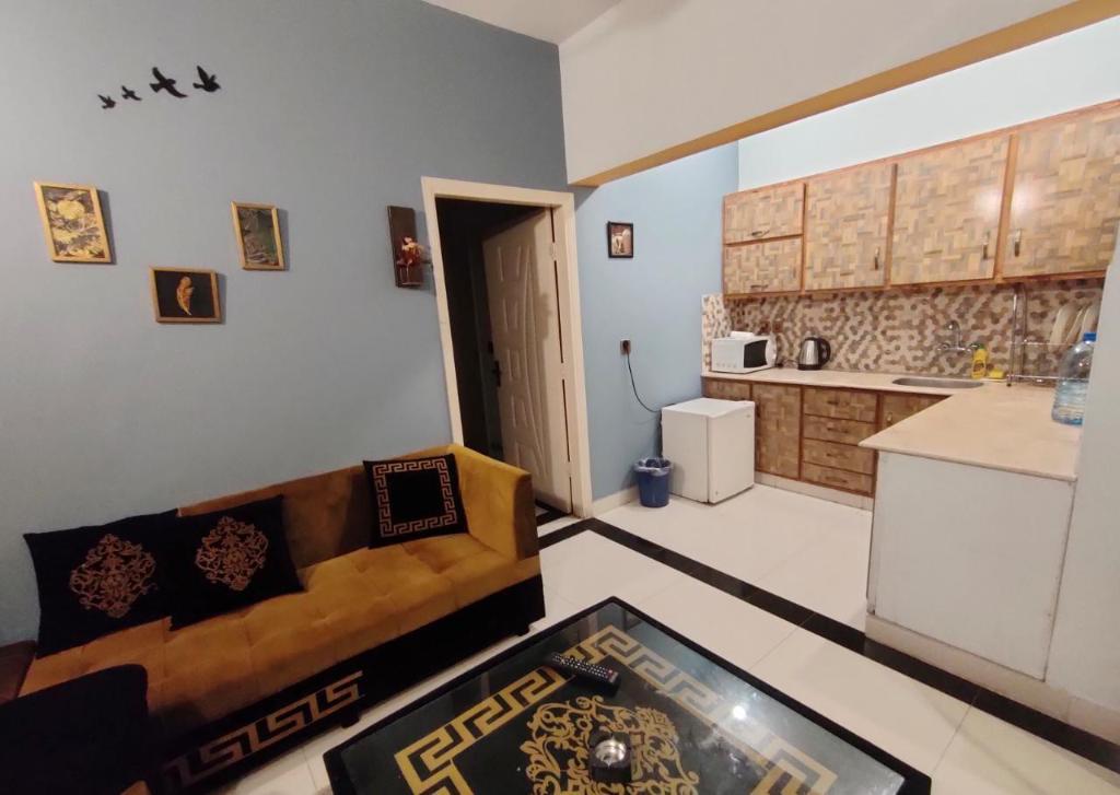 Apartment for Couples / Friends  - image 5