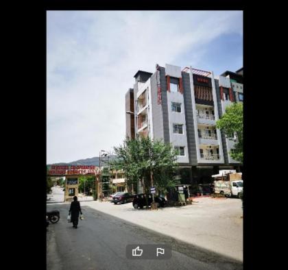 Ibex Hotel - image 8