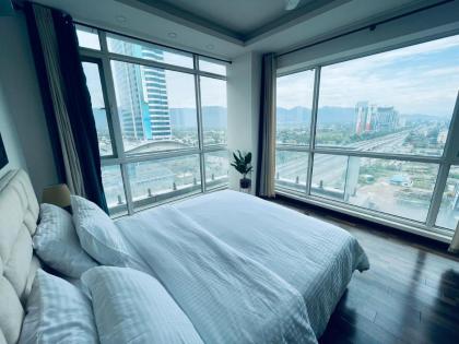 High Rise Presidential Suite in Elysium Opp Centaurus