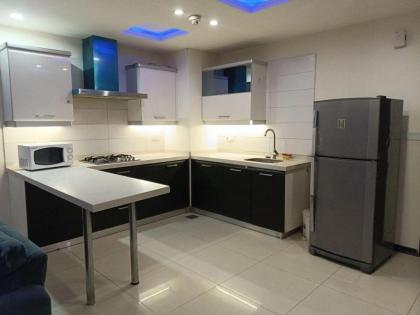 Spacious & Luxurious 1 Bedroom Apartment  - image 25