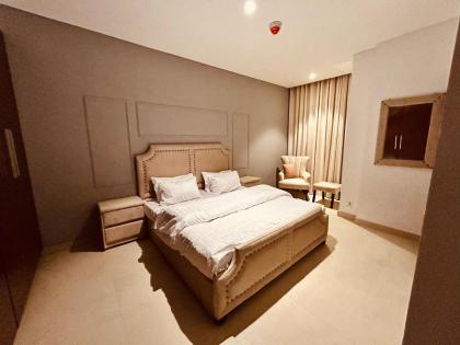 Luxury 1BHK APT one constitution ave isb - image 13