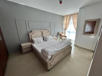 Luxury 1BHK APT one constitution ave isb - image 15