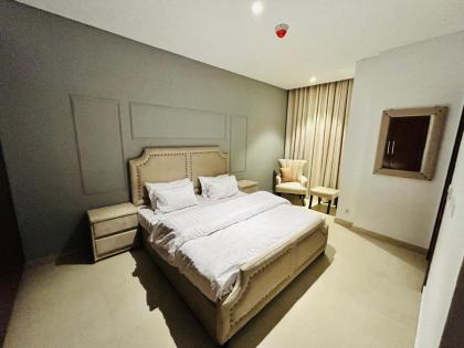 Luxury 1BHK APT one constitution ave isb - image 7
