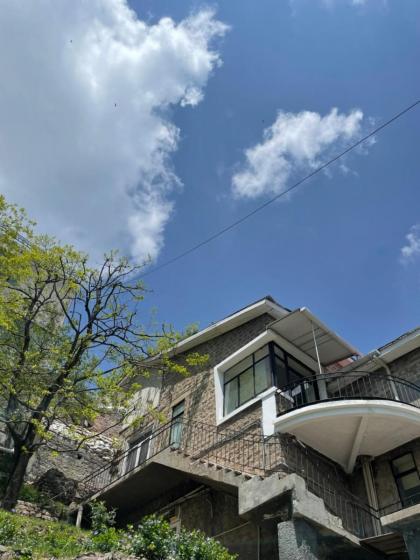 LOKAL Rooms x Murree (Kashmir Point)
