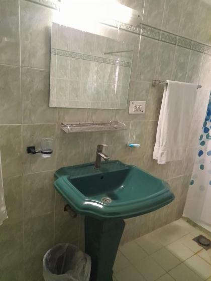 Cape Town Guest House - image 27