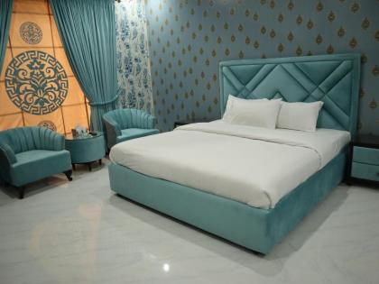 Signature Lodge - image 8