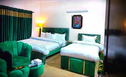 Frank in guest house - image 15