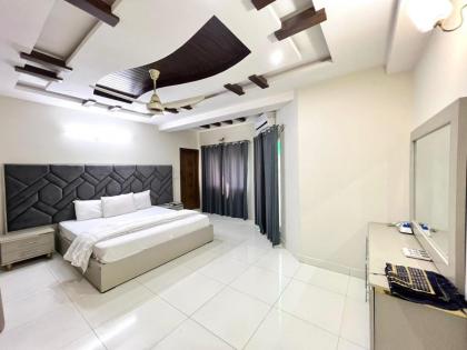 LUXURY 2 Bedroom Apartment Family Residence - image 7