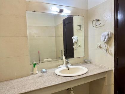 Executive Apartment - image 21