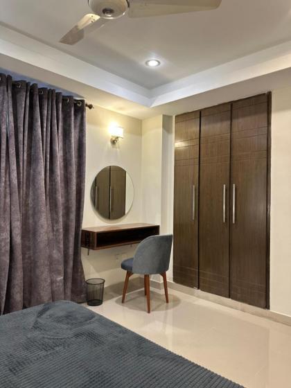 Executive Apartment - image 25