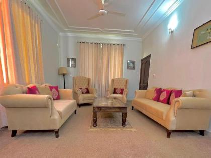 Stallion Luxury Apartments - image 20